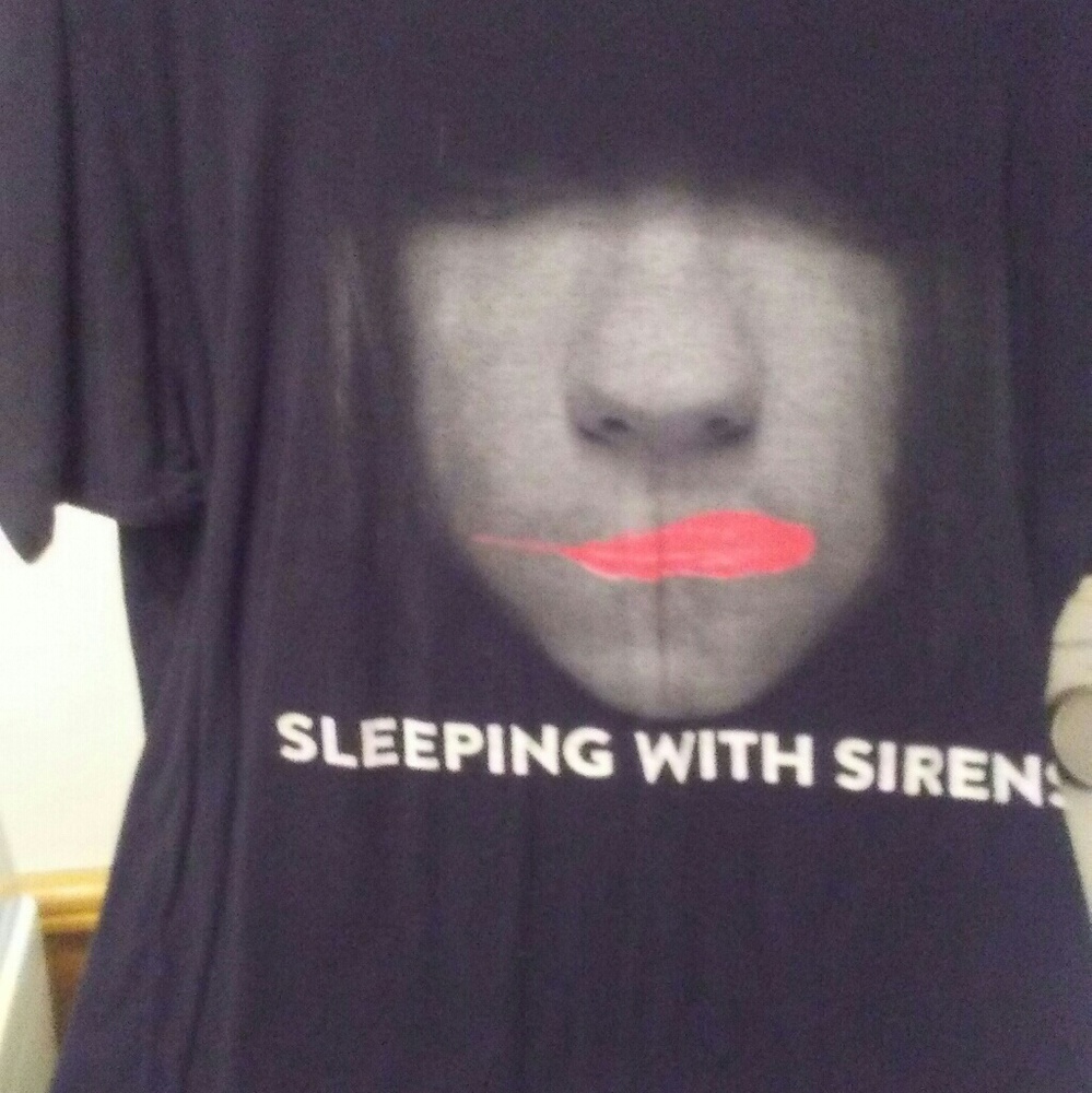 Sleeping with sirens t-shirt